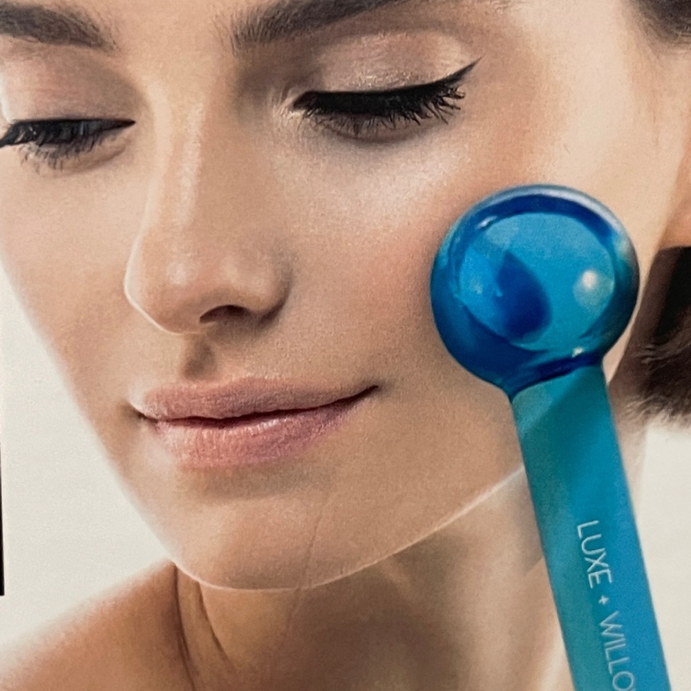 Luxe & Willow Glacier Cryo Cooling Globed - Picture 2 of 10